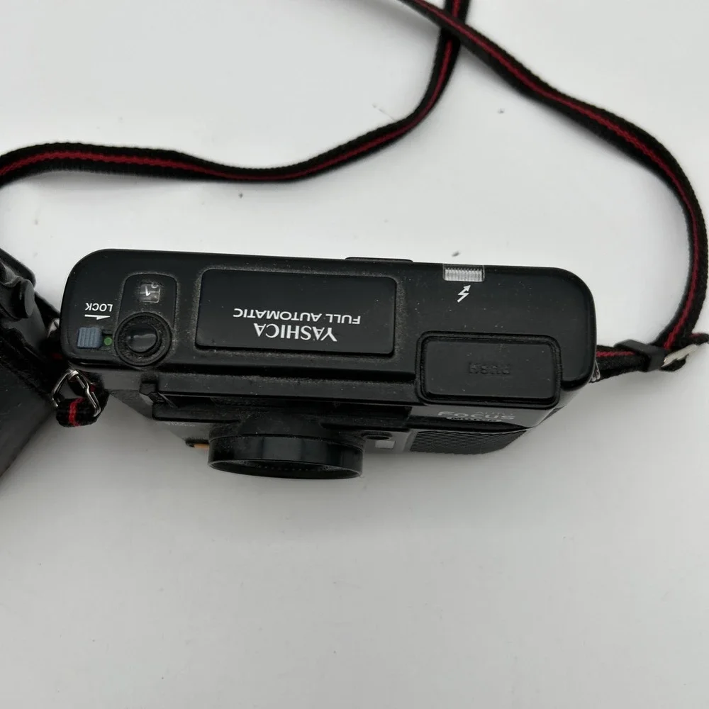 Yashica Auto Focus Motor Full Automatic 38mm Vintage Camera w/Case